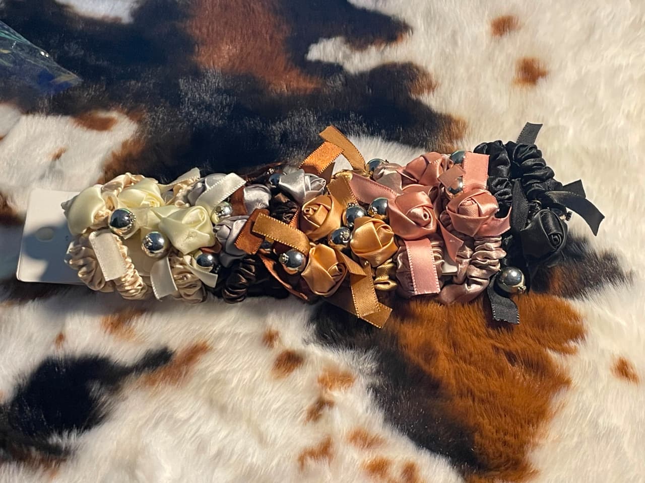 Afen Elegant Satin Camellia Rose Hair Scrunchies Set with Metallic Pearl Accents - Thumbnail 3