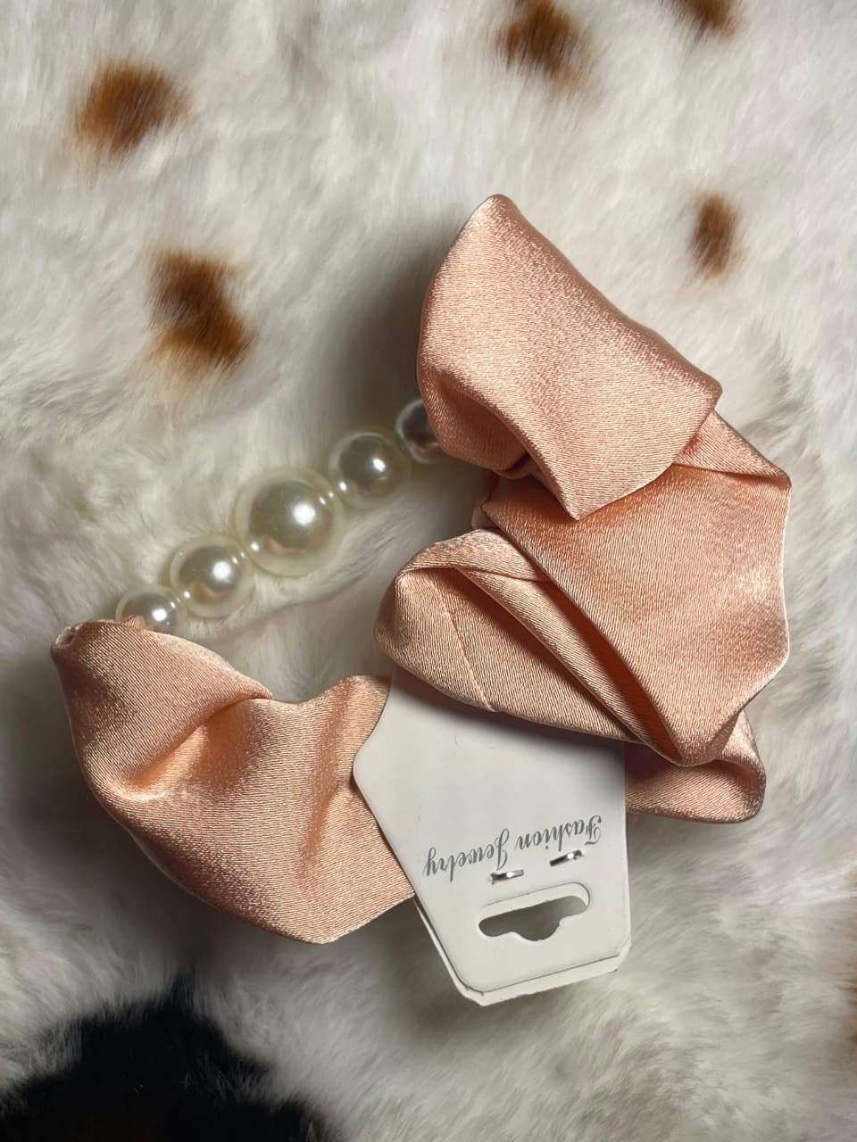 Premium Satin Silk Pearl Hair Scrunchies - Elegant Mixed Colors (1 piece) - Thumbnail 3