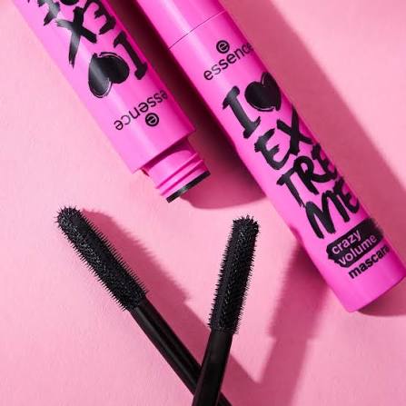 Essence I Love Extreme Crazy Volume Mascara - 12ml - Thumbnail 2